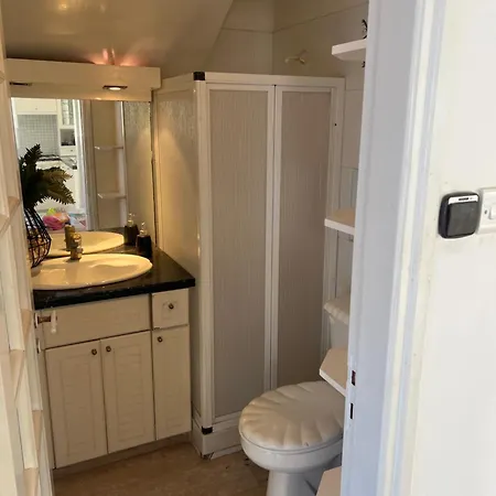 Semesterbostad Entire House *