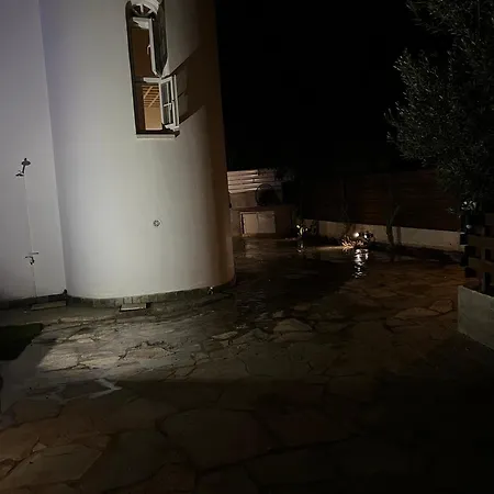 Semesterbostad Entire House